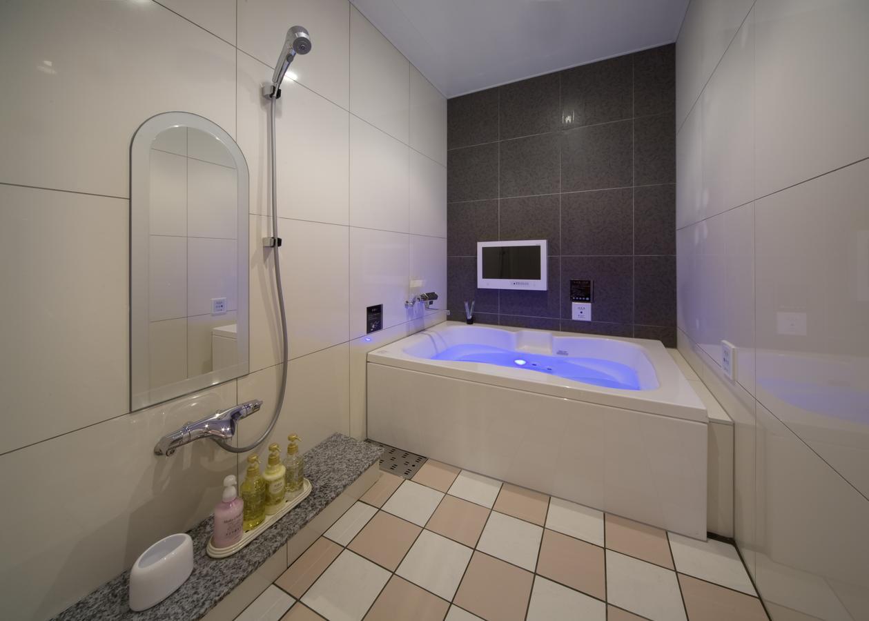 Jewel Hotel Luxury Modern (Adults Only) Miyoshi  المظهر الخارجي الصورة