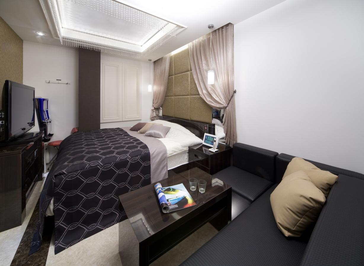 Jewel Hotel Luxury Modern (Adults Only) Miyoshi  المظهر الخارجي الصورة